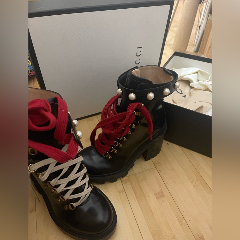 COPY - Authentic Gucci boots. Comes with extra shoe strings. Red nd cream